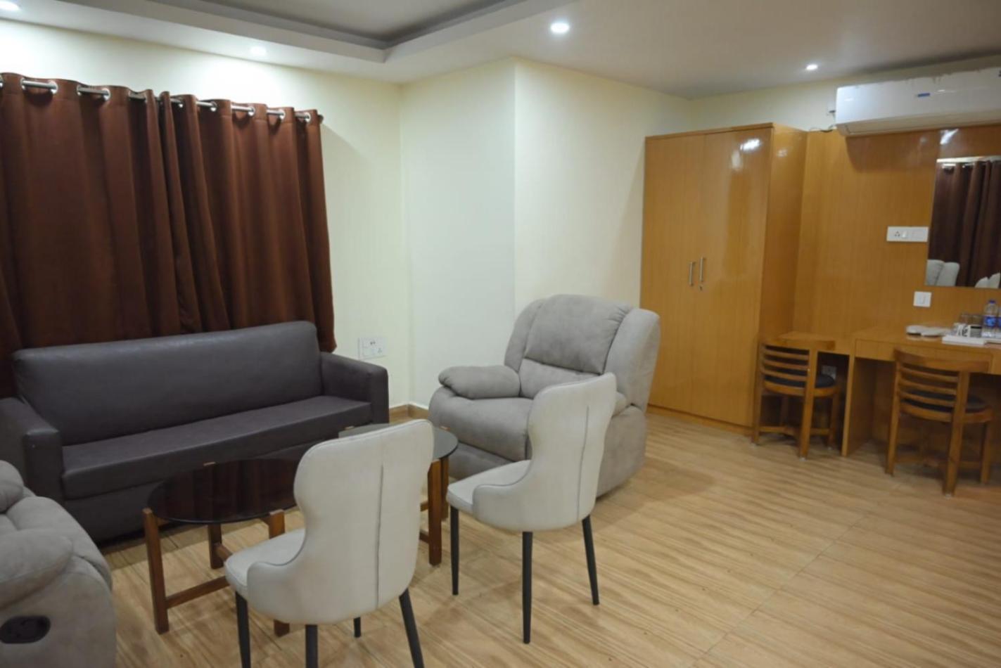 Hotel Jyoti International Asansol Bagian luar foto