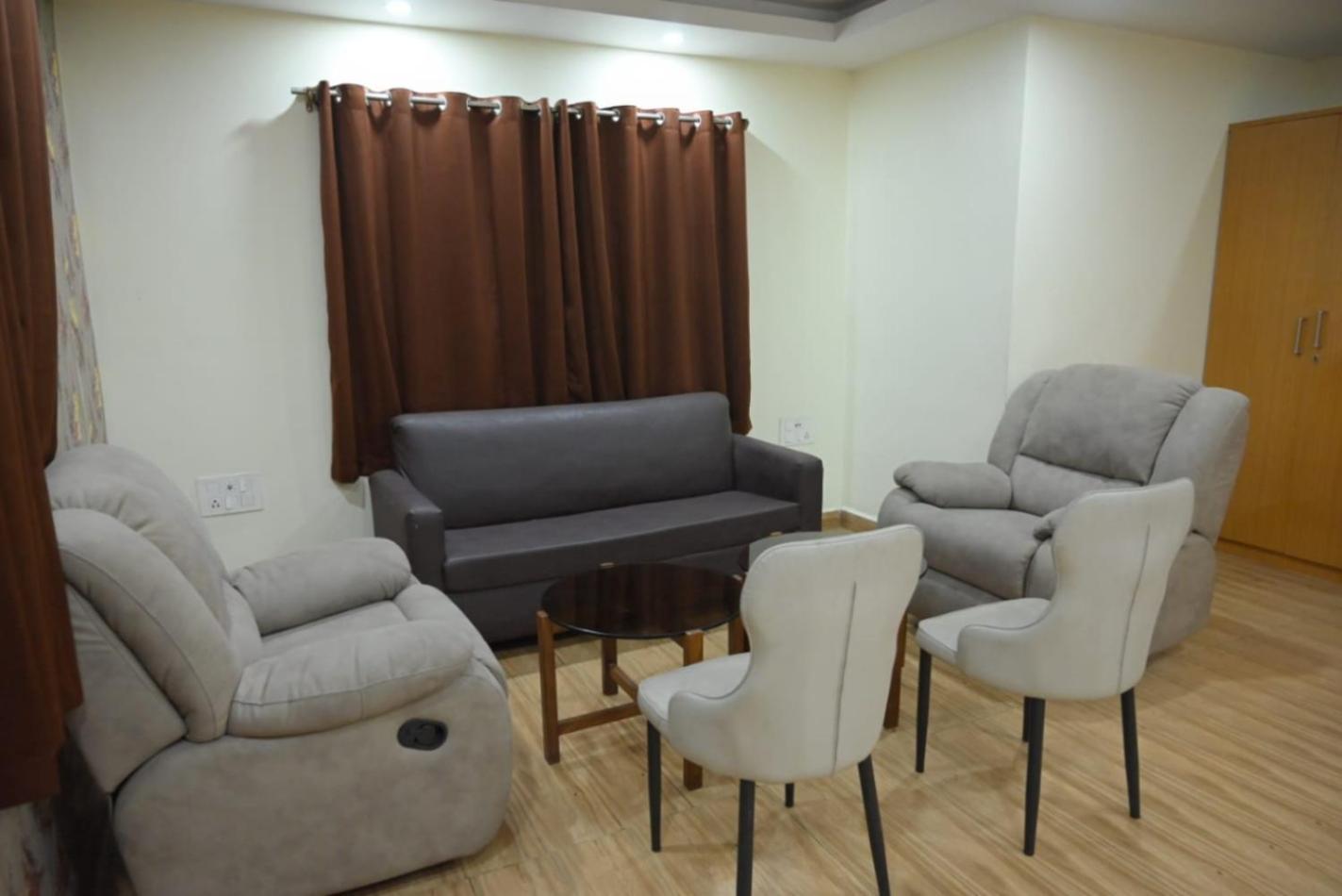 Hotel Jyoti International Asansol Bagian luar foto