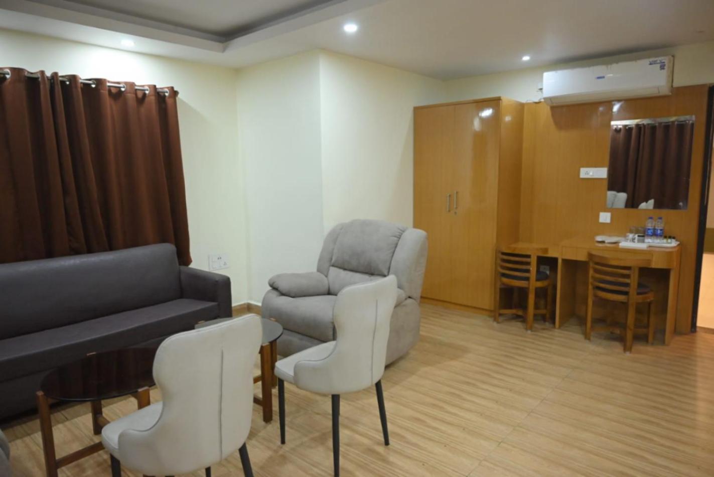 Hotel Jyoti International Asansol Bagian luar foto